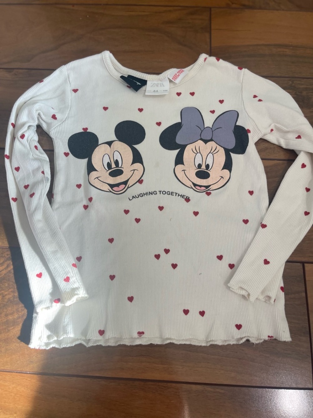 Zara Disney White Long Sleeve Top with Mickey & Minnie Faces and Red Hearts 3-4
